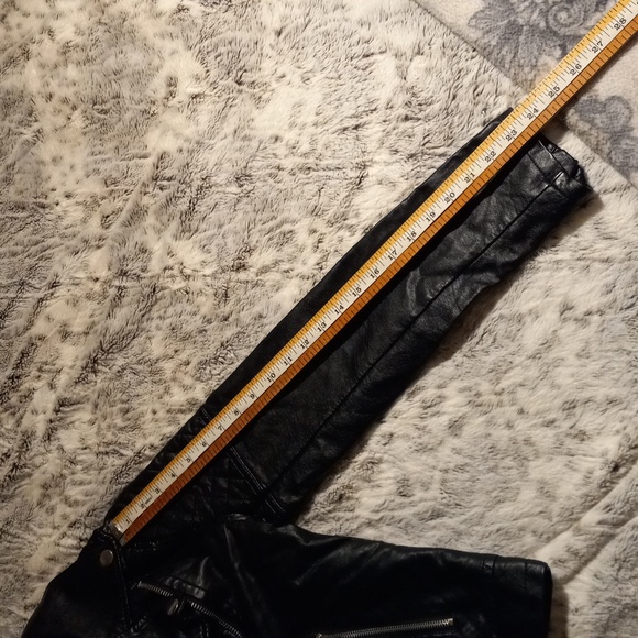 Forever 21 Black faux Leather Biker jacket Large - Picture 5 of 9